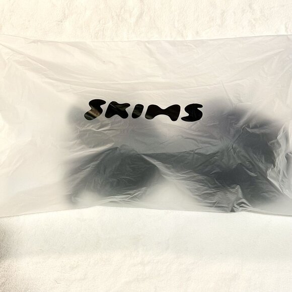 NWT SKIMS Smoothing Intimates Full Coverage Lightly Lined Bra in Onyx - 40DDD - Picture 5 of 9